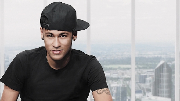 Dal přednost pokeru před fotbalem, Neymar čelí kritice