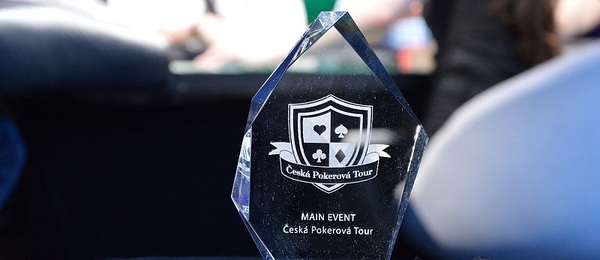 Kdo všechno si domů odnášel vítěznou trofej z České Pokerové Tour (ČPT)?