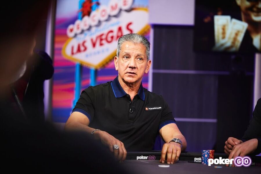 Bruce Buffer hraje Poker After Dark na PokerGo.com