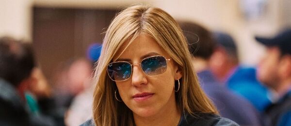 Kristen Foxen během WSOP 2024 na PokerGO.com