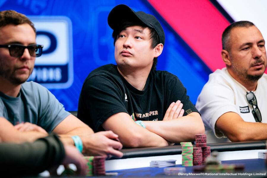 TOP 3 stacky před finále EPT Barcelona Main Eventu (zleva Coleman, Song a Pertea)