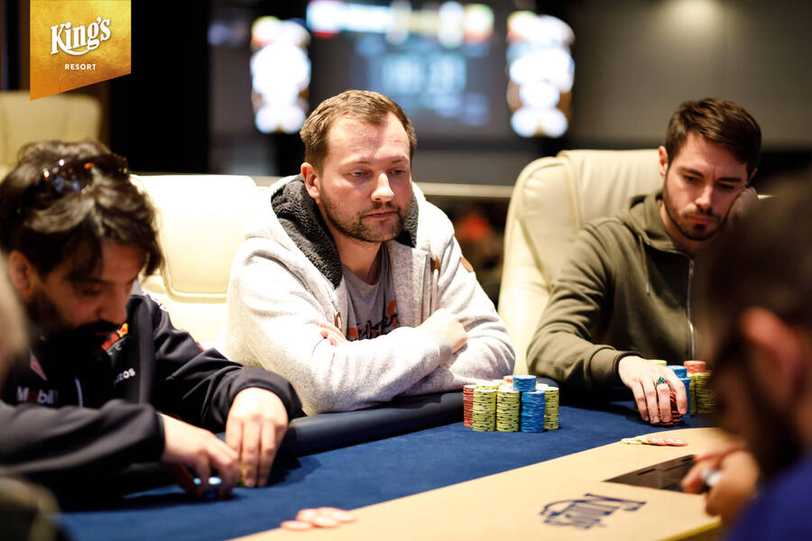 Michal Mrakeš mezi postupujícími Čechy v omahovém WSOPE eventu