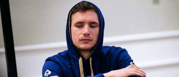 Roman Hrabec během Day 2 v EPT Kypr Super High Rolleru