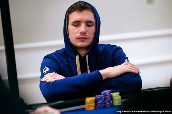 Roman Hrabec během Day 2 v EPT Kypr Super High Rolleru