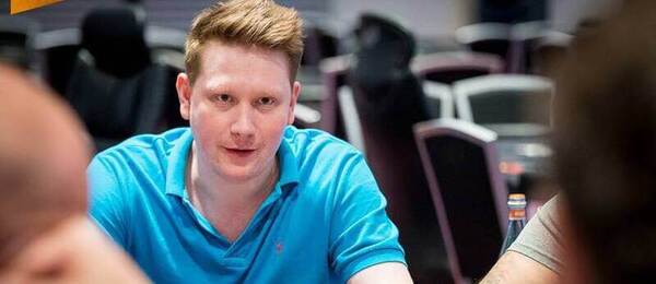 Michal Schuh zatím drží největší stack z českých hráčů v Main Eventu WSOPC